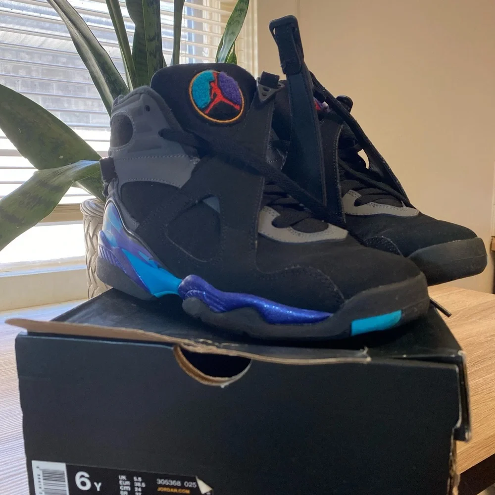 Air Jordan Retro 8 - Picture 4 of 4